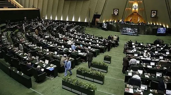 سقف افزایش حقوق برای کارکنان وزارتخانه‌ها و اعضای هیات علمی و قضات برداشته شد