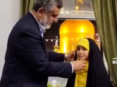 فیلم / وقتی گشت ارشاد به دختر شهید سردار حاجی‌زاده که همراه پدرش بود گیر داد ! / هر چه اصرار کردند پلیس نپذیرفت !