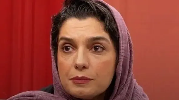 فیلم / الیکا عبدالرزاقی: از اینکه پدر نداشتم خجالت میکشیدم ! / بابام مرده بود ولی به دروغ میگفتم رفته تهران 