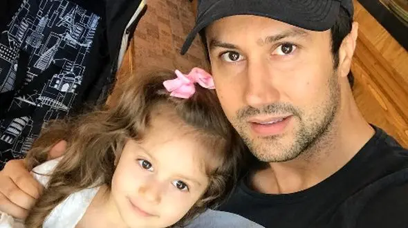 شاهرخ استخری : در ایران دور کند فحش میدن که قشنگ بفهمی و دور تند میزنند که ندونی از کجا خوردی