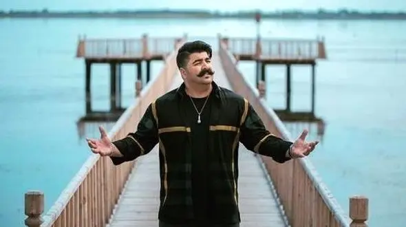 دانلود آهنگ عاشقانه «دو تا دل عاشق» از بهنام بانی/ لب دریا کنار تو دل من بی قرار + متن کامل