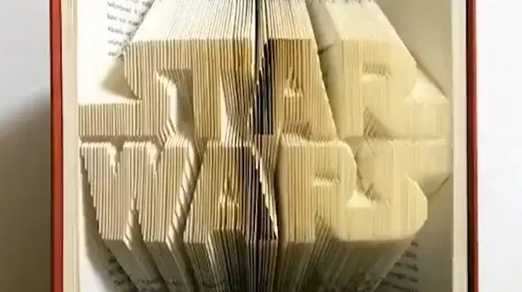 اگر کتاب نمی خوانید این فیلم را ببینید + عکس