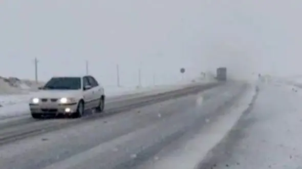 فیلم بارش برف در محور سنقر به همدان