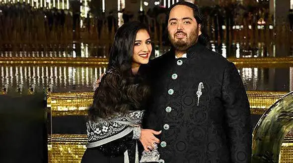 عکس / هدیه فوق‌لاکچری معروف‌ترین داماد جهان به ساقدوش‌هایش