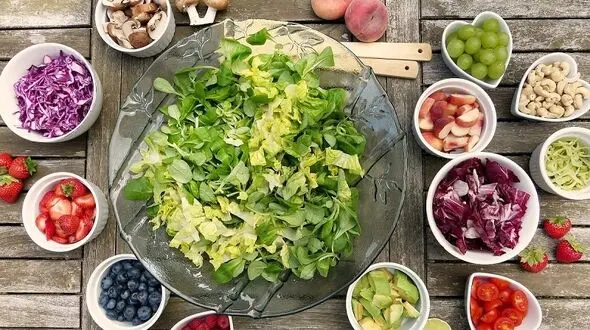 آلودگی هوا را از بدن تان با این میوه ها پاک کنید