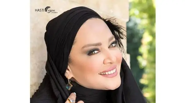 عکس سفره افطار لاکچری و گران قیمت بهاره رهنما /  لباس خاص خانم بازیگر سر سفره توجه ها را جلب کرد !