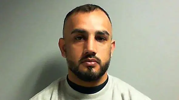 بی حیایی با یک دختر یک زندانی پس از آزادی + عکس