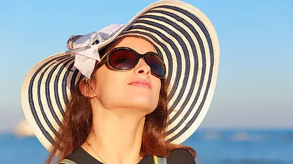 راه های جلوگیری از آسیب مو در تابستان