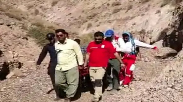 کشف جسد زن گمشده در کرمان به کمک سگ های زنده یاب + جزییات