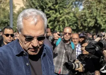 فیلم/ دلیل غیبت مهران مدیری در خاکسپاری اکبر عبدی چه بود؟ 