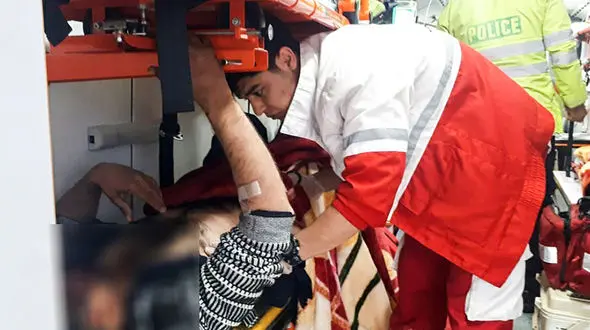 تصادف هولناک اتوبوس در سیرجان / چه بلایی سر این 7 نفر آمد؟