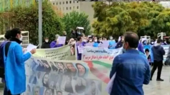 تجمع پرستاران مقابل مجلس 