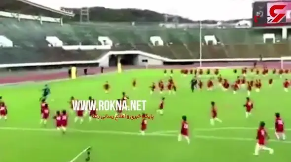 فوتبال بازی کردن سه فوتبالیست حرفه‌ای با ۱۰۰ کودک! + فیلم 