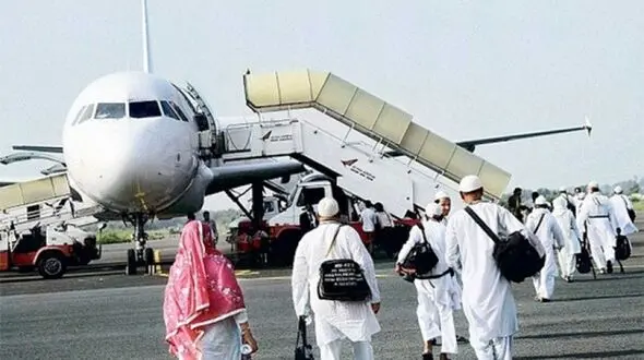  هواپیمایی دولتی سعودی حین برگزاری «مناسک حج» دچار مشکل شد 