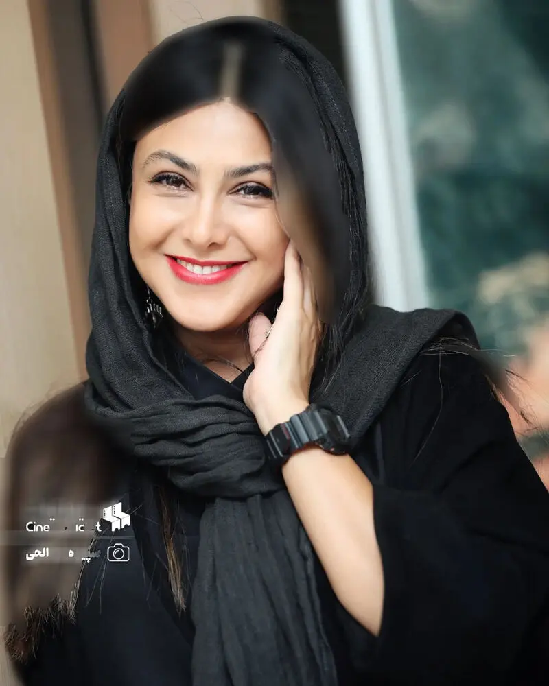 آزاده صمدی