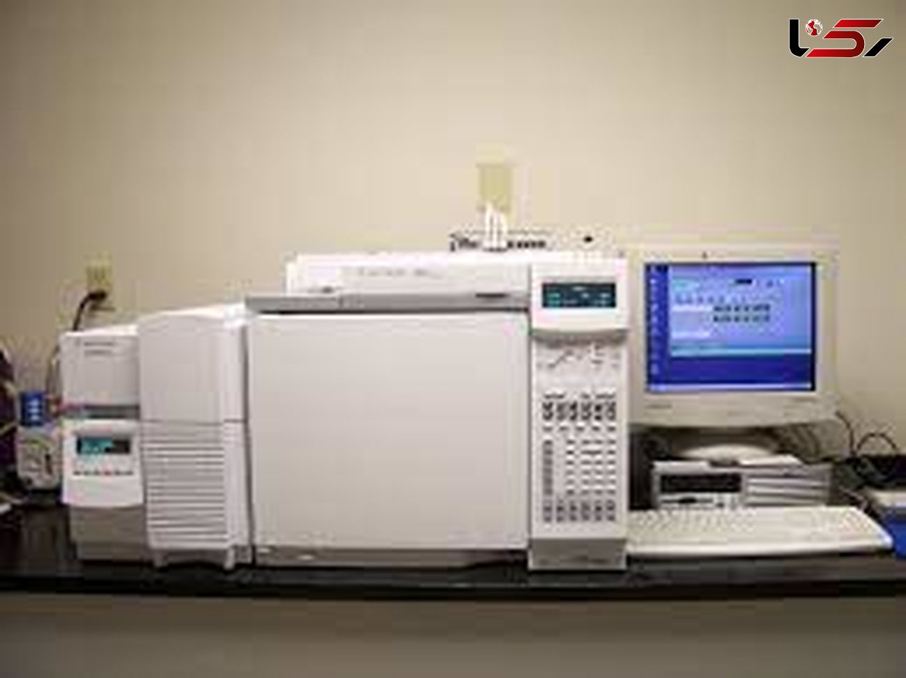 نصب دستگاه کروماتوگرافی در آزمایشگاه مرکزی دانشگاه لرستان
