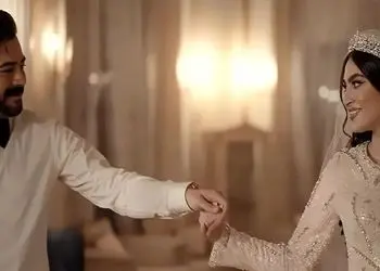 فیلم جدید / ذوق زده شدن عروس و دامادی مریم مومن در استقبال باشکوه در تالار عروسی / از ویولن نوازی ورود مراسم مریم مومن و سهیل قاصدی و برق نگاه های عروس با دیدن تجملات مراسم ...