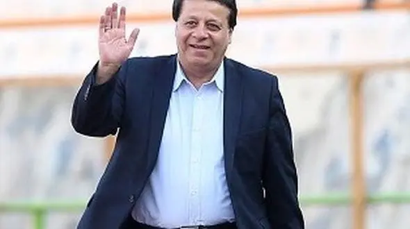 نیکفر از مدیریت در سپاهان استعفا داد