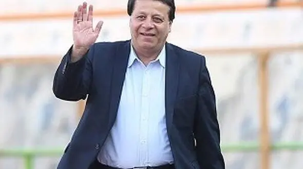 نیکفر از مدیریت در سپاهان استعفا داد