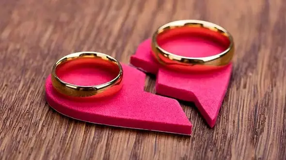 آرایش عروس خانم توسط یک مرد /  داماد فوری طلاقش داد !