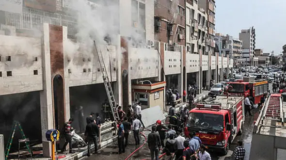 آتش‌سوزی در ساختمان شهرداری منطقه 4 اهواز