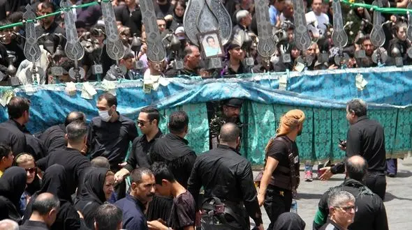 تاسوعا؛ روزی که وفاداری در کوچه‌ها راه می‌رود