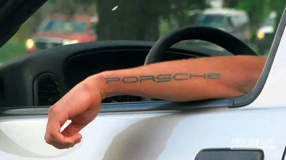 دردسر تتو برای گرفتن گواهینامه !