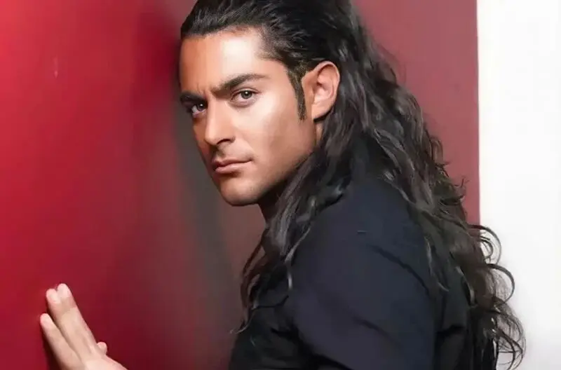 محمدرضا گلزار