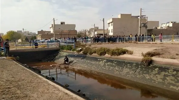 تفهیم اتهام برای مقصران مرگ دختر 7 ساله در کانال آب قیامدشت + جزییات