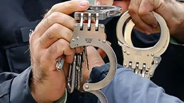 دستگیری قاتل فراری در درگیری مسلحانه با پلیس / قاتل هنگام فرار دستگیر شد