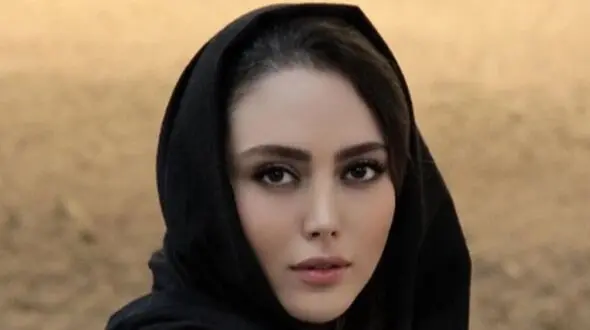 نگاهی به روسری خال خالی و ماشین لوکس شادی مختاری بازیگر کم سن و سال سینما +عکس