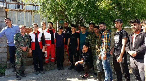 ۲۲ ساعت تلاش برای یافتن ۳ جوان ناپدید شده در ارتفاعات سواداکوه + عکس