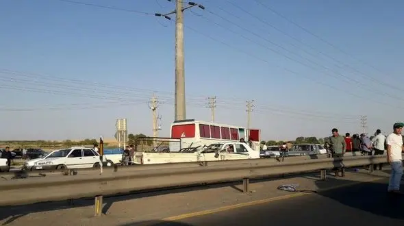  تصادف وانت با پراید در ورامین 2 کشته برجای گذاشت