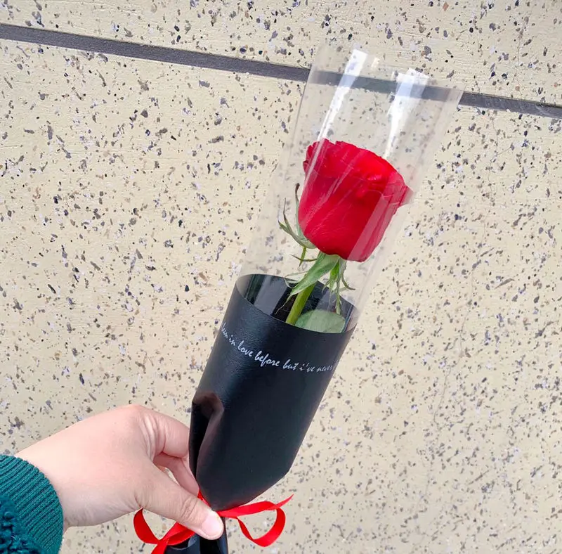 تزیین شاخه گل با روبان