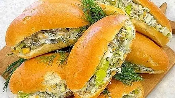 این ساندویچ مرغ برای خوراکی دانش آموزان عالی است / فیلم