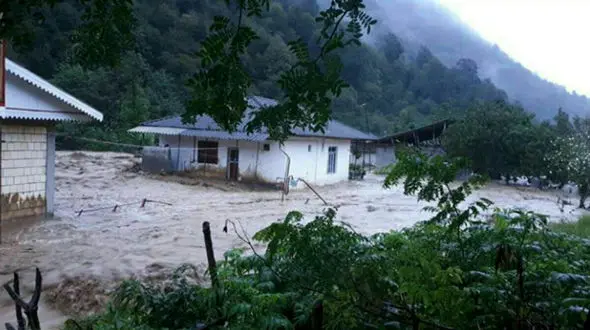 تخریب وحشتناک 2 باغ تاریخی رامسر / سیل همه چیز را با خود برد