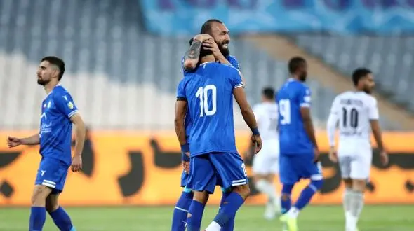 دو غایب قطعی استقلال برابر چادرملو