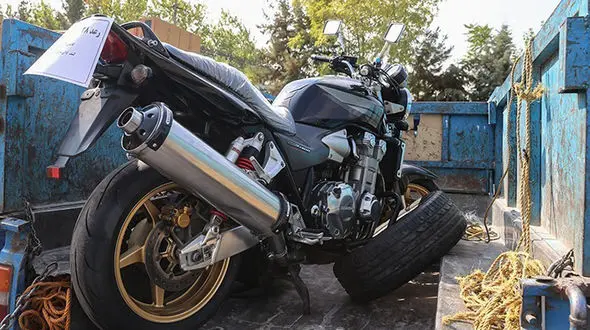 موتور سیکلت فوق لاکچری معروف به "هیولا" در جنوب تهران دیده شد