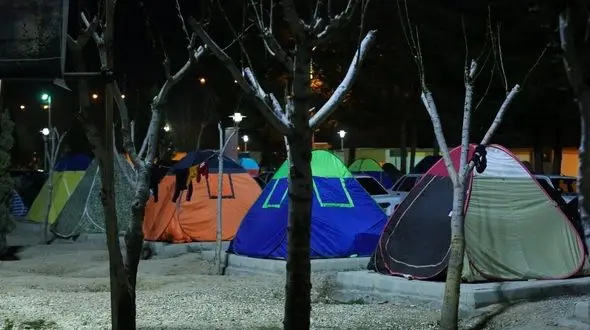 پهپاد آتش نشانی بر فراز باغ فدک اصفهان/ مسافران نوروزی به دیدار زاینده‌رود هجوم آوردند! 