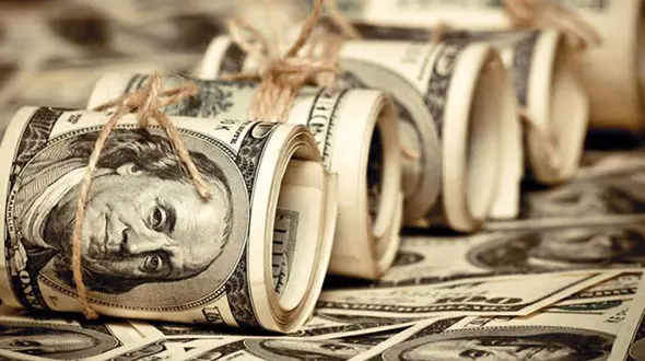 دلار از کانال ۱۵هزار تومان عبور کرد