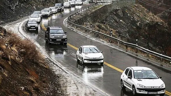 جاده چالوس و هراز موقتا مسدود می‌شوند 
