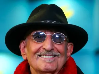 فیلم / فرهاد آئیش: دو دلیل دارم برای بچه دار نشدن / دلایلش چیست ؟!