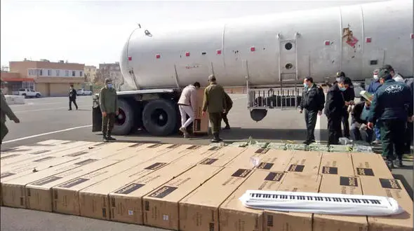 عکس / آهنگ «قاچاق» درون تانکر گاز نواخته شد!