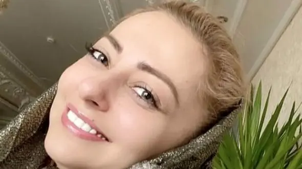 فیلم/ درد و دل نفیسه روشن با جغد خانگی‌اش: دور سرت بگردم من، تو میفهمی اما آدمها نمیفهمن! 