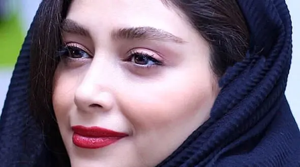 جنجال عکس های خانم بازیگر ایرانی در اینستاگرام / دیبا زاهدی کیست ؟ 