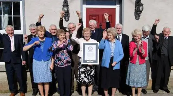 پیرترین خانواده روستایی دنیا در گینس ثبت شد+عکس