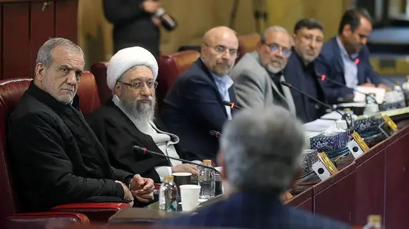 موافقت مجمع تشخیص مصلحت نظام با نظر دولت برای واردات خودرو در سال آینده