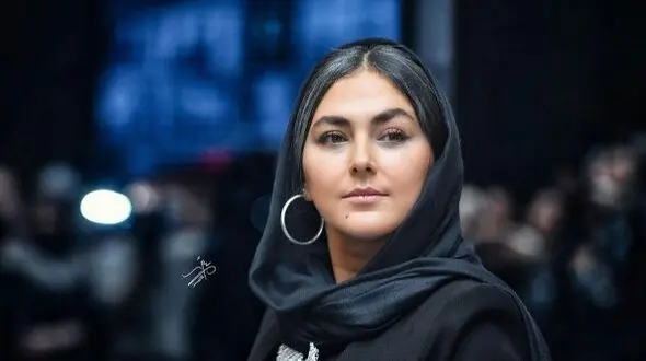 جایزه گرفتن هدی زین‌العابدین از دست پارسا پیروز‌فر+فیلم