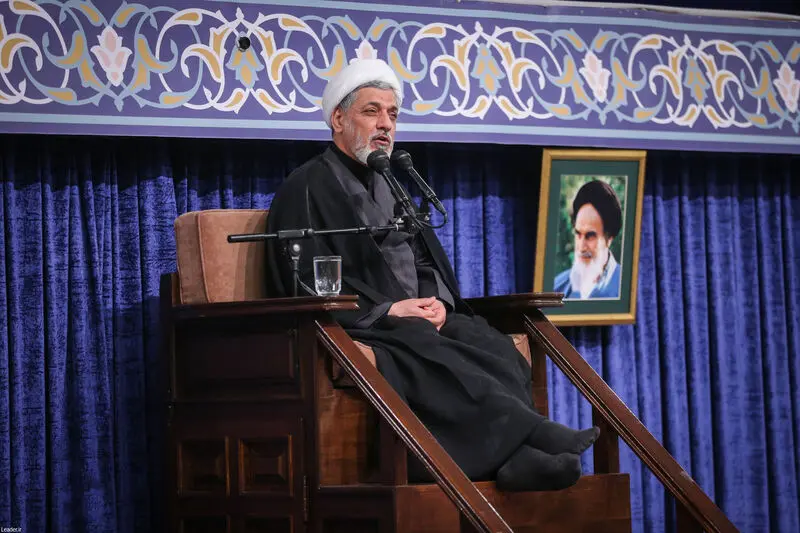 رهبر انقلاب حضرت آیت الله خامنه ای در مراسم بزرگداشت شهدای جنگ تحمیلی اخیر 7-5-1404