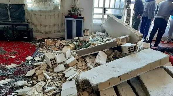 3 مصدوم حاصل انفجار خانه ای در خرم آباد + عکس